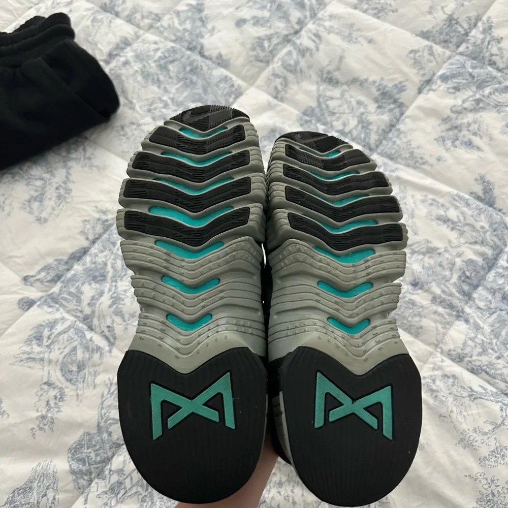 Nike metcons - Picture 4 of 5